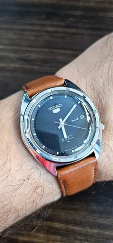 Vintage Seiko 5 Automatic Japan made Mens watch (Used)