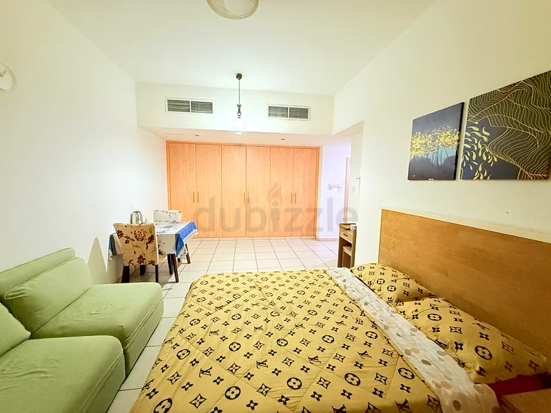 مشاركة! غرفة نوم رئيسية مع حمام مرفق للزوجين الباكستانيين المسلمين فقط64048300214401110