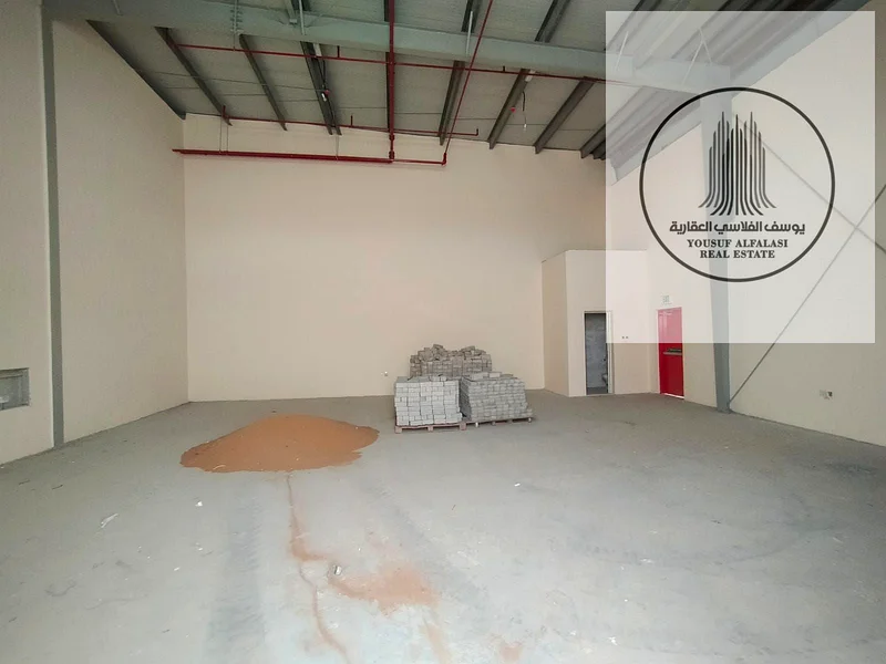مستودع للإيجار بمساحة 1500 قدم مربع بسعر 85000 درهم في السجا64058561399554110
