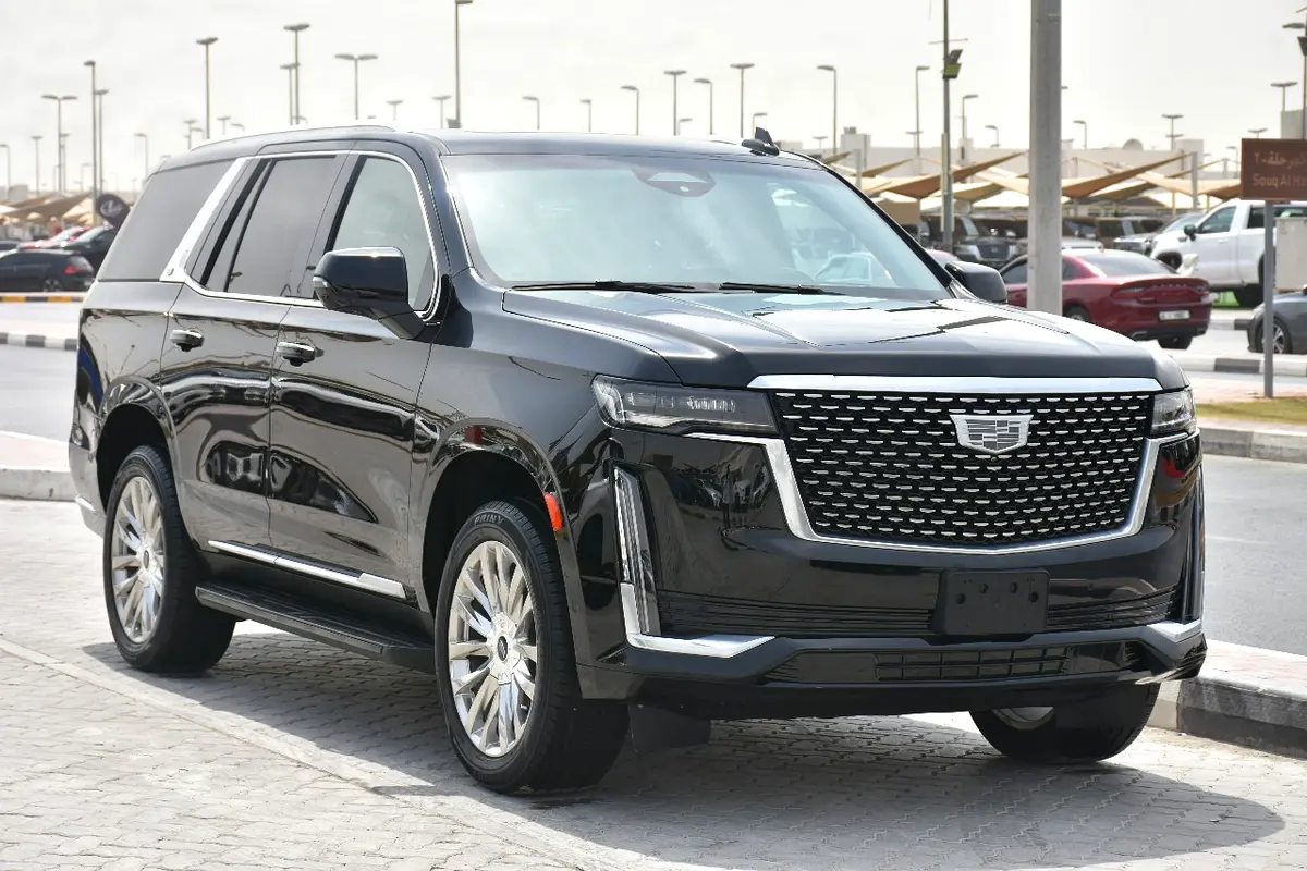 Cadillac Escalade 2021 — photo 1 of 18