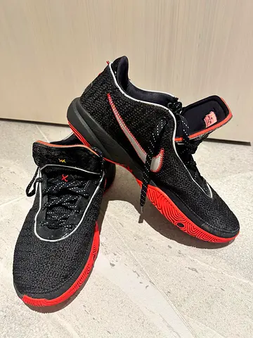 Nike LeBron XX Pink Diamond Collection