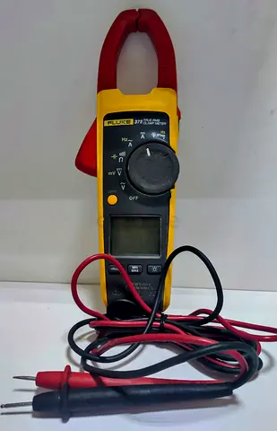 FLUKE CLAMP METER