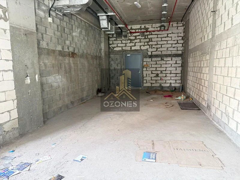 Main Boulevard View, Shell & Core, Good Business Option64064701353857110