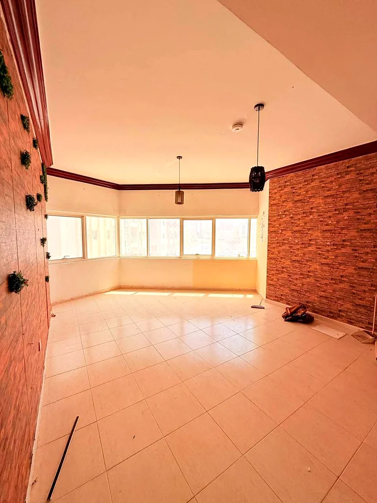 ✨ 1BHK Apartment for Rent in Al Musalla – Affordable & Convenient Location! ✨  📍 Location: Al Musalla, Sharjah  💰 Annual Rent: AED 28,000 only 💳 Pa64204291234947111