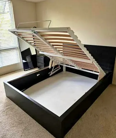Ikea queen size hydraulic bed with Ikea mattress  ‎