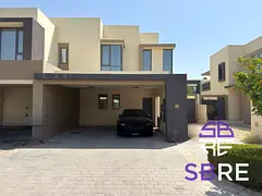 Corner unit | Close to park | Furnished