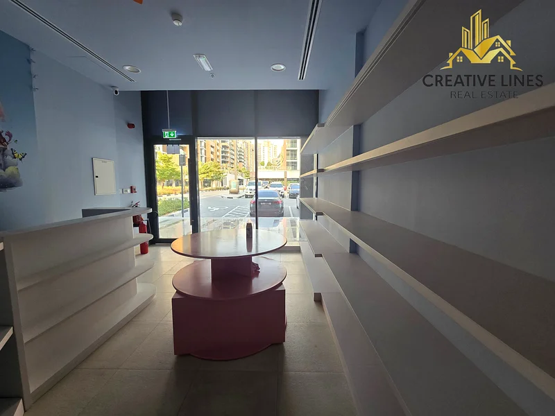 مجهز بالكامل || بدون برّاد || في مقدمة موقف السيارات64064928883842114