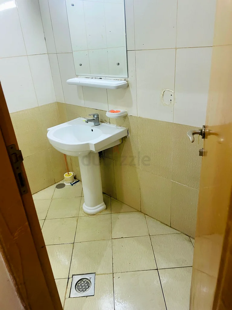 Bedspace available in Shabiya 11, Abu Dhabi64054278282498112