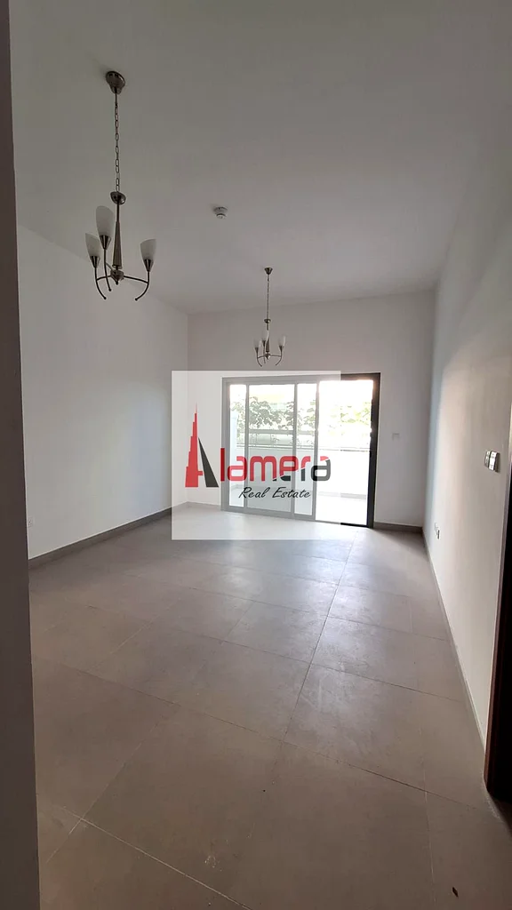 شقة من غرفة نوم واحدة واسعة مع مطبخ شبه مغلق | موقف سيارة واحد | متاحة الآن!64214518650625112