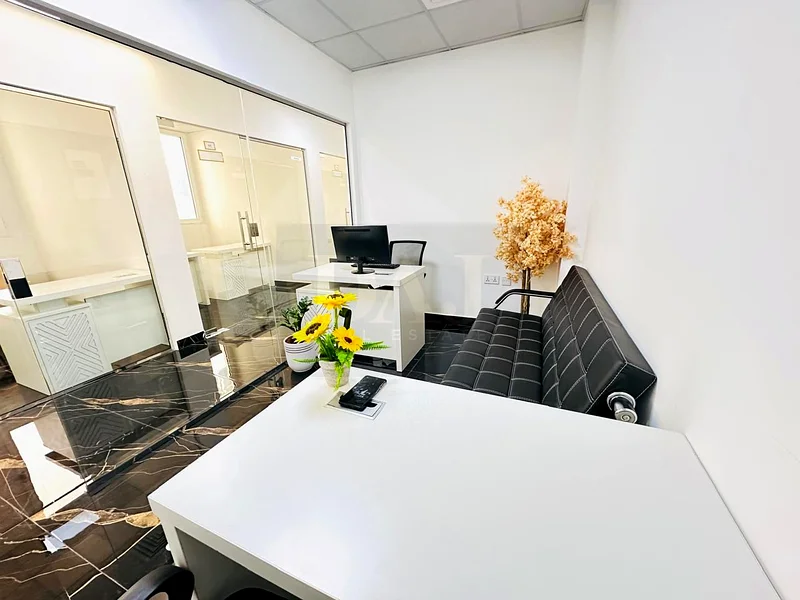 Beautiful Office |direct from Owner  | Free utilities & No Commission64072117367682112