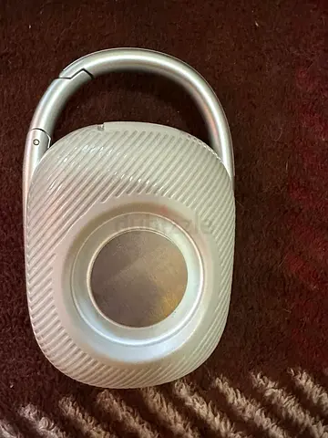 Small Bluetooth speaker y