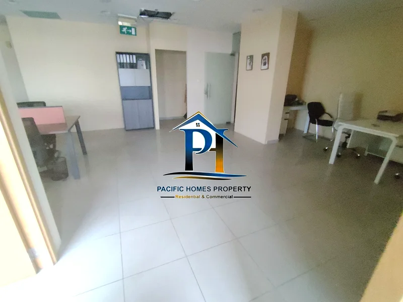 CLOSE TO ABU HAIL METRO SPACIOUS SIZE with GLASS FITTED PARTITION LIMITED OFFER64065922126850111
