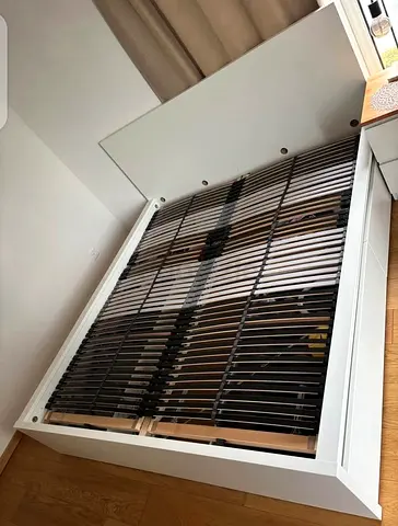 ‎Malam king size bed 180/200cm bed , 2 storage drawers underneath and with Ikea mattress