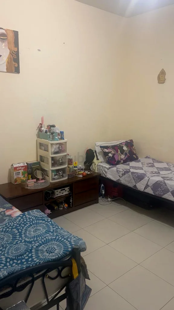 MASTER ROOM FOR 3 LADIES IN TECOM NEAR DIC METRO STATION64055712110977112