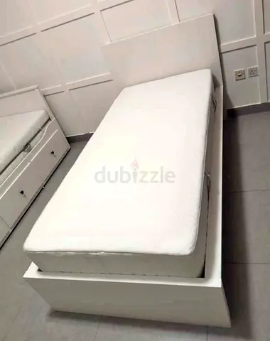 IKEA Malam single bed frame with  IKEA mattress 90×200cm is available in excellent condition, not a