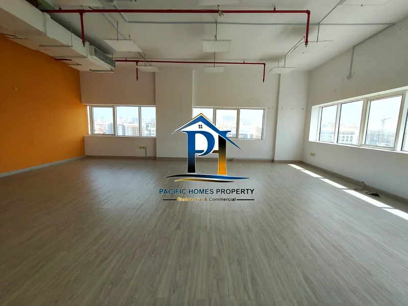 CHILLER FREE OFFICE WITH GLASS FITTED PARTITION NEAR BY METRO WITH FREE PARKING ONLY 125K64063029918210112