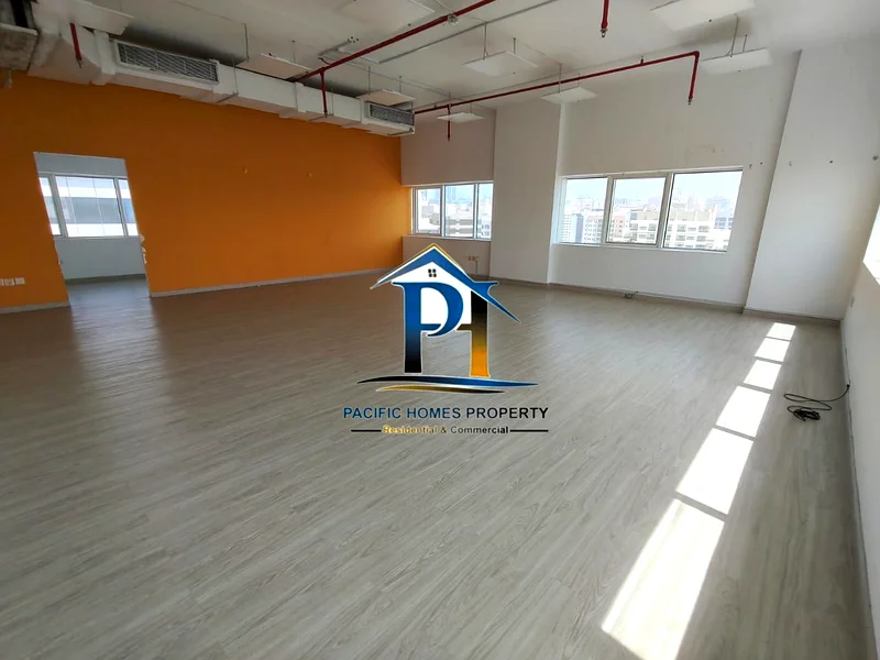 CHILLER FREE OFFICE WITH GLASS FITTED PARTITION NEAR BY METRO WITH FREE PARKING ONLY 125K64063029918210111