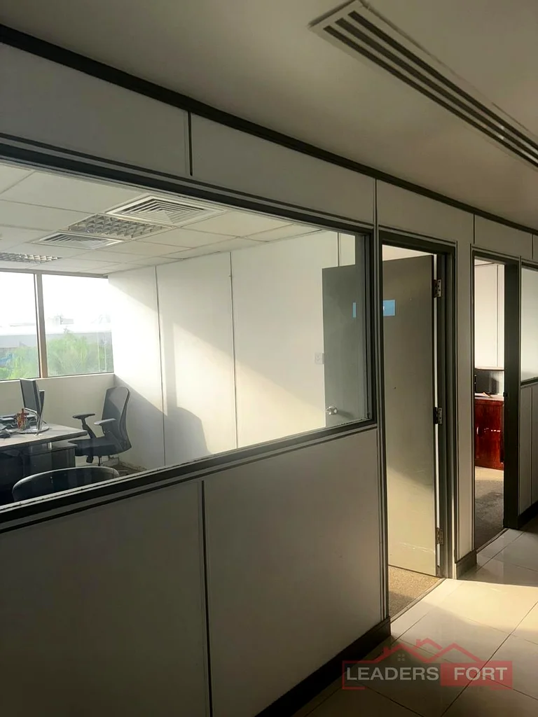 Ofifce | 900 sqft | Close to metro station | DEVA FREE| CHILLER FREE | vacant | Fitted |64063252600323112