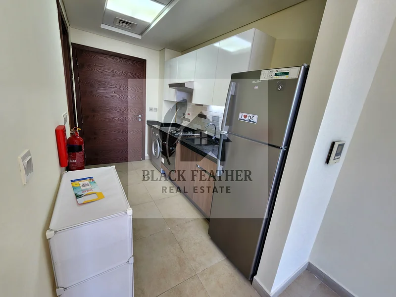 FREE CHILLER // FURNISHED STUDIO // VACANT // NEXT TO BUSSTOP @ SAMIA AZIZI64159426105859113