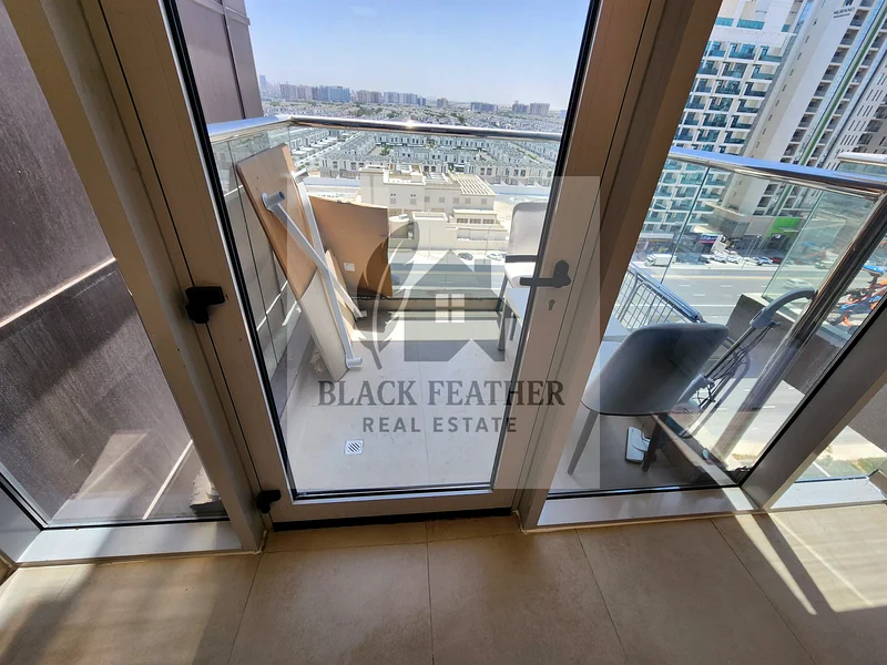 FREE CHILLER // FURNISHED STUDIO // VACANT // NEXT TO BUSSTOP @ SAMIA AZIZI64159426105859114