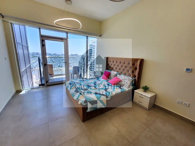 FREE CHILLER // FURNISHED STUDIO // VACANT // NEXT TO BUSSTOP @ SAMIA AZIZI64159426105859110