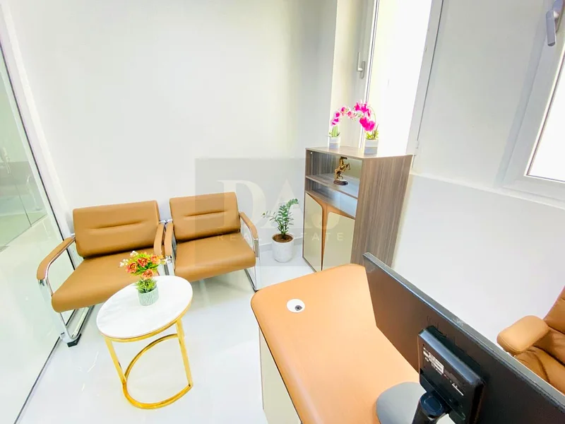 Premium Office with Secure Bank Account | Free Amenities64072228978177110