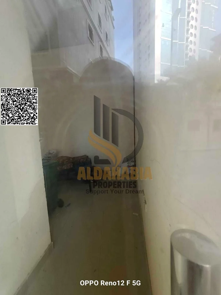 Commercial Space for Rent - Al Rumaila, Ajman** 🏢64073007973635114