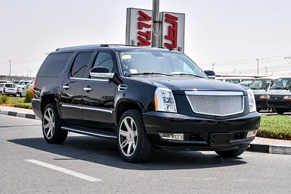 2011 - CADILLAC ESCALADE  - SUPER CLEAN - ONLY 153,000 KM