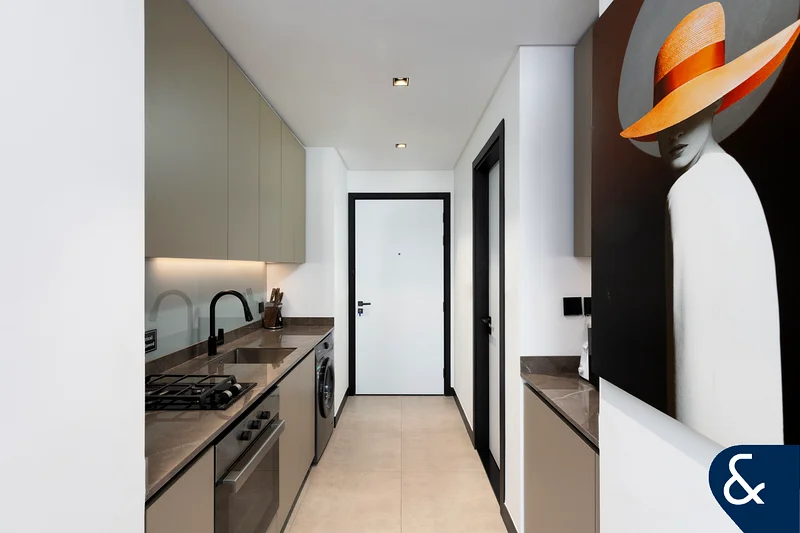 Fully Furnished | Vacant | Layout With Sofa64169707223555113
