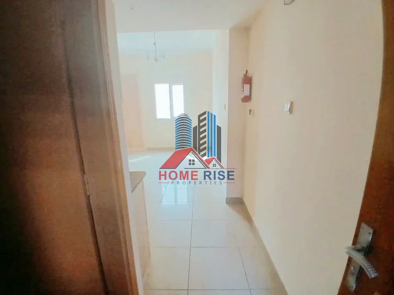 ستوديو واسع مع حمام رئيسي في النهدة الشارقة عند حدود دبي الشارقة64194740448771112