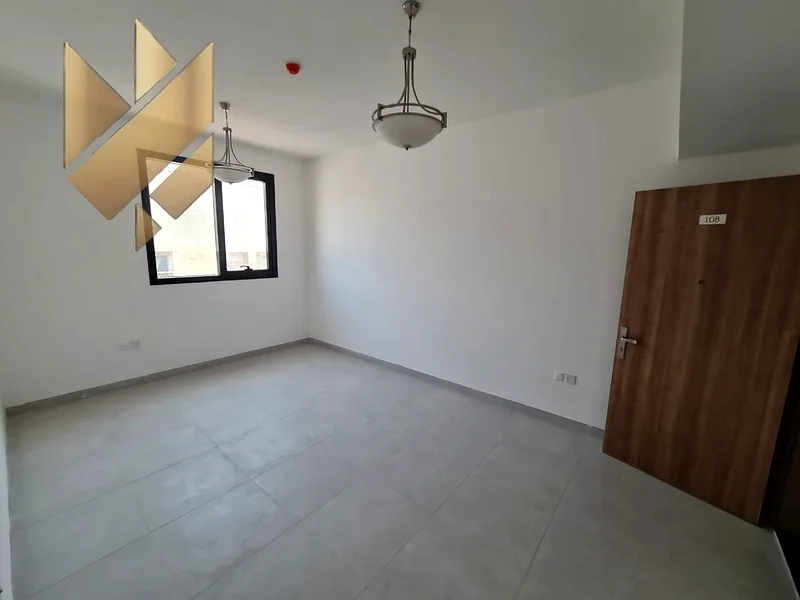 📢 للإيجار السنوي – شقة من غرفة نوم واحدة (أول مستأجر) في المويلح القديمة، الشارقة 🏡✨64196885102849111