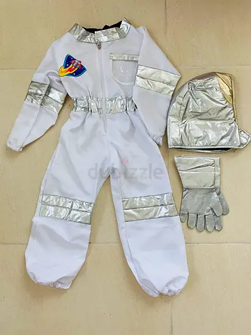 Astronaut Costume With Helmet and Gloves