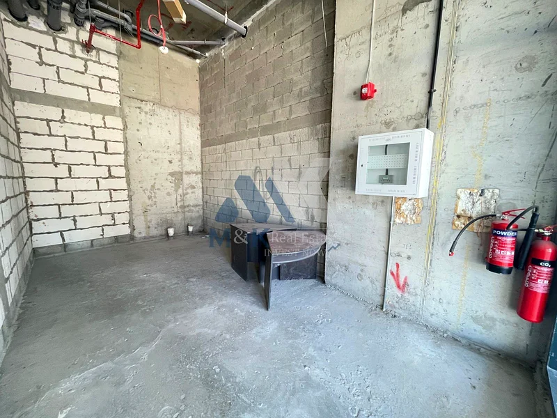 بدون مبرد / يواجه البحيرة / موقع متميز64064701372546114