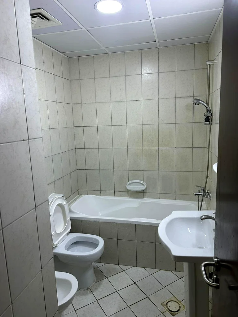 Super Deal## Amazing fully furnished Large BHK only 4000 excluding bills in Emirates cluster_IC64050466626179113