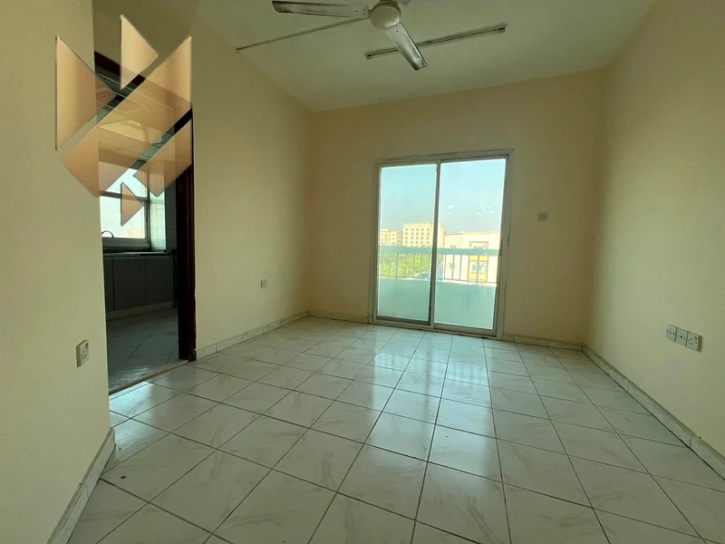 1-Bedroom Apartment for Annual Rent in New Muwaileh 🏡 ✨ Features: ✔ Good finishing ✔ Separate kitchen ✔ Excellent space – A great opportunity to live64196697185283112