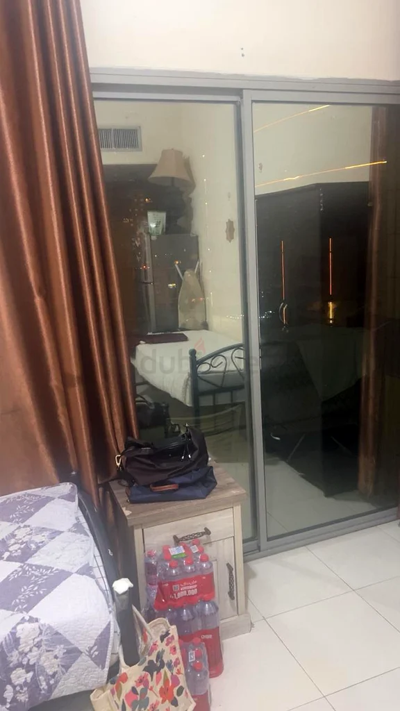 MASTER ROOM FOR 3 LADIES IN TECOM NEAR DIC METRO STATION64055712110977111