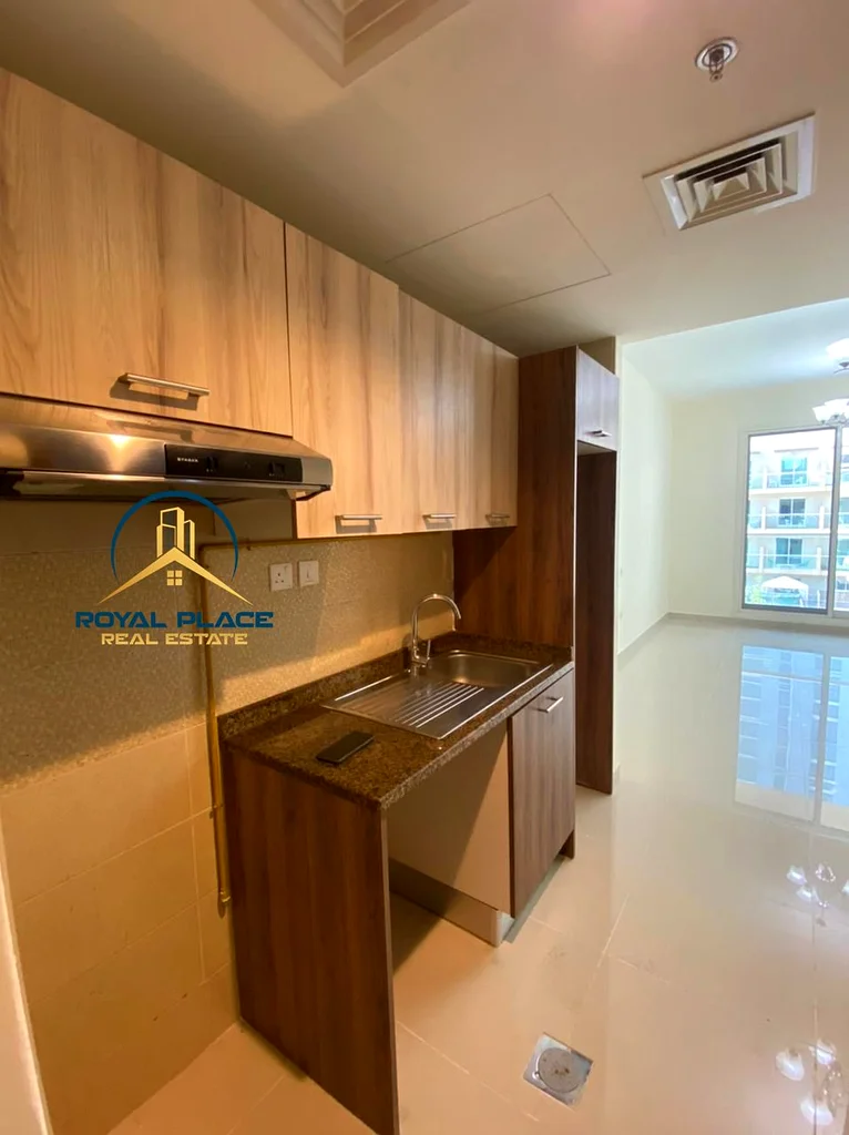 Spacious Studio | Pool & Gym | Roxana D, JVC64207208889218111