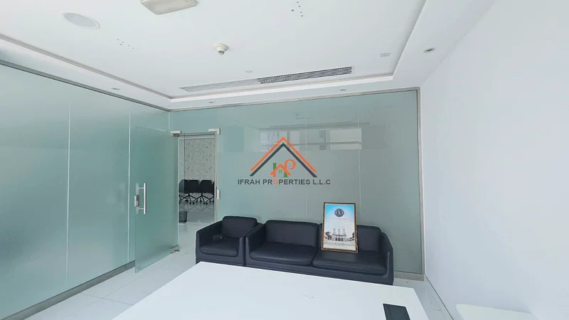 أقسام زجاجية | منظر القناة | شاغر64070636516355113