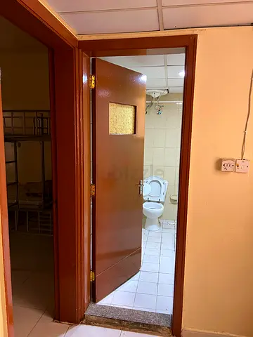 Bed space available at Burdubai Meena Bazar