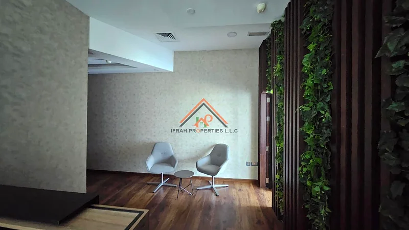 مؤثث || إطلالة على القناة || الطابق العلوي || شاغر64070636545283112