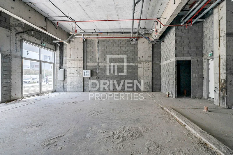 Prime Location | Huge Layout | Best for F and B64063689844227113
