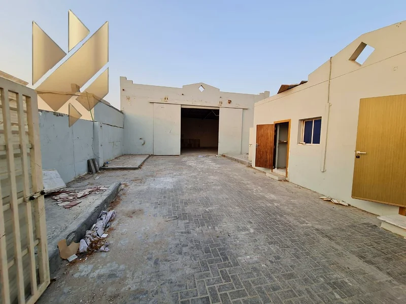📢 For Annual Rent – 4500 sq.ft Warehouse in Industrial Area 17, Sharjah 🏭✨64059432636931111