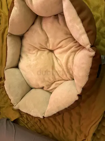 Cozy Pet Bed for Sale - Perfect for Your Furry Friend!