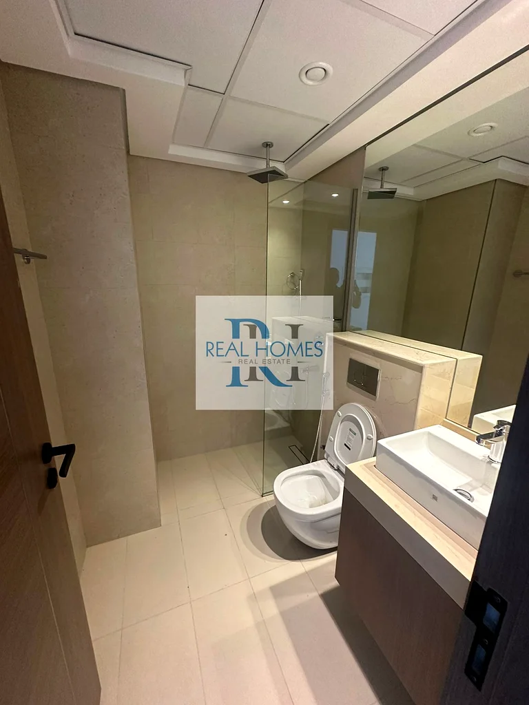 واسع | مناسب للحيوانات الأليفة | مطبخ مجهز | بناء جديد64179591718146114