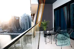 Luxurious 2 BR with Canal View