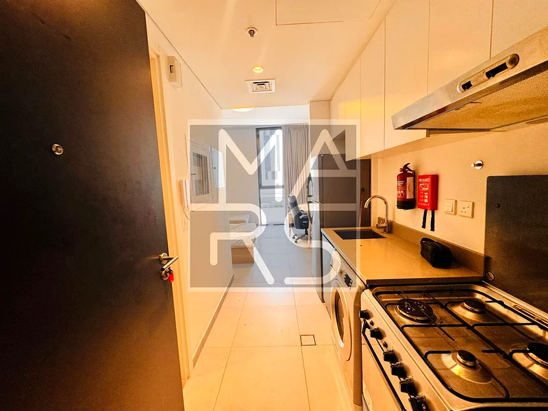 Fully Furnished | scenic Views | Vacant | Spacious64188081504003111