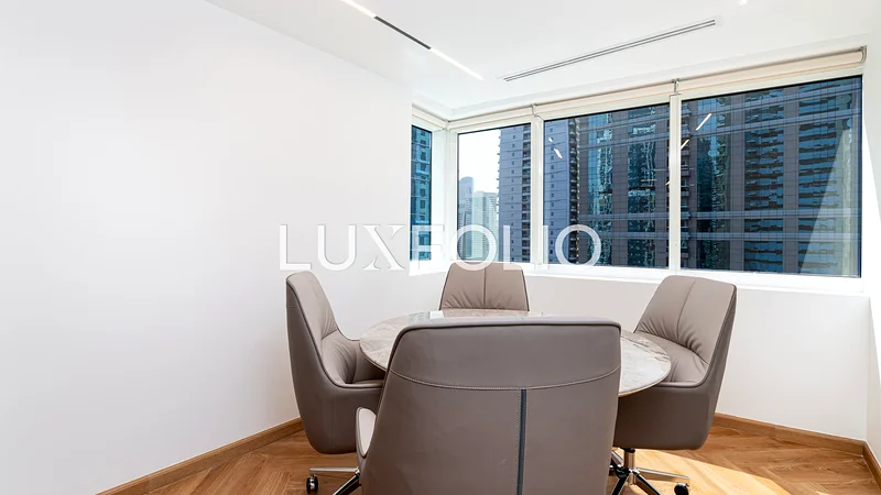 Grade A Lux Fitted | Lake View | Vacant64071015581057113