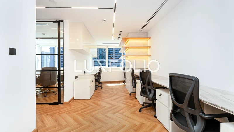 Grade A Lux Fitted | Lake View | Vacant64071015581057112