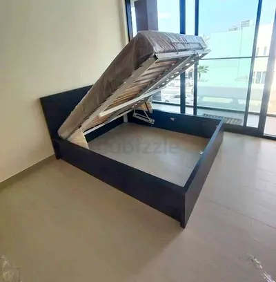 IKEA Malam Ottoman king size size 180×200cm bed with inside full storage
