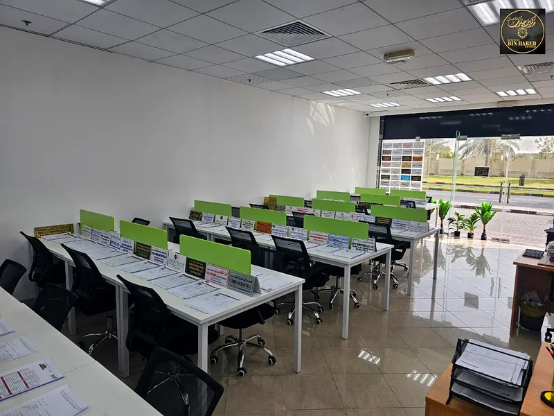 خدمات مجانية مع عقد إيجار سنوي للمكاتب المشتركة64072774697089111